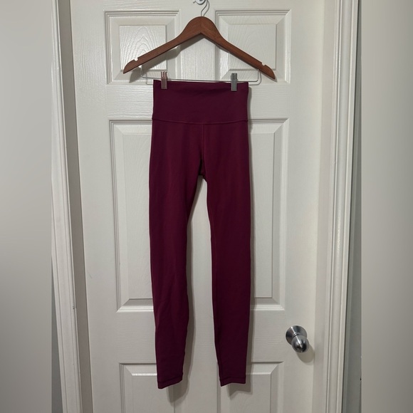 lululemon athletica Pants - Lululemon wunder train high rise tight size 4 euc